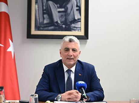 Ticaret Bakanı Bolat: Türkiye, Küresel Politika Arenasında Önemli Bir Oyuncu