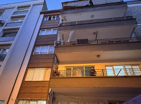 Aydın'da Temizlik Yaparken 5. Kattan Düşen Kadın Hastaneye Kaldırıldı