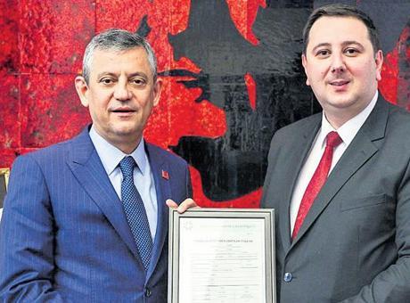 CHP Lideri Özel, DP ve DEVA Parti Temsilcileriyle Ara Seçim Üzerine Görüşmeler Yaptı