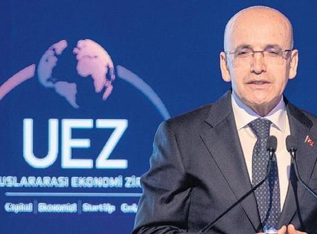 Yastık Altında 640 Milyar Dolarlık Birikim: Ekonomi Zirvesinde Önemli Açıklamalar