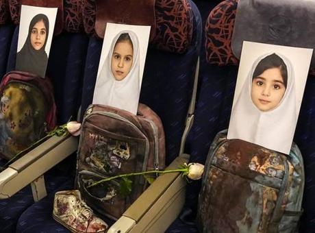 İran Meclis Başkanı Kalibaf'ın Uçuş Paylaşımı Dikkat Çekti: 'Yoldaşlarım' Dediği Çantalar