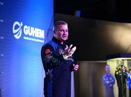 Türkiye'nin İlk Astronotu Alper Gezeravcı: Uzay Yarışında Yer Almamız Şart