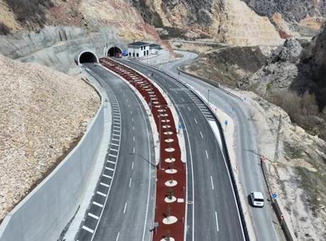 Yeni Otoyol ve Tünel Projesi: Seyahat Süresi 15 Dakikaya İndi