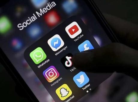 İngiltere, Sosyal Medya Üzerindeki Çocuk Güvenliğini Sağlamak İçin Adım Attı