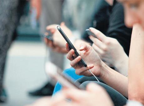 Ekran Bağımlılığı: Türkiye'nin Dijitalleşme Rakamları Ortaya Çıkardı