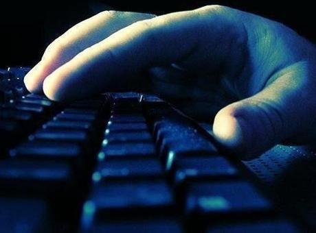 İzmir'de Sanal Medya Paylaşımları Nedeniyle 8 Öğrenci Gözlem Altına Alındı