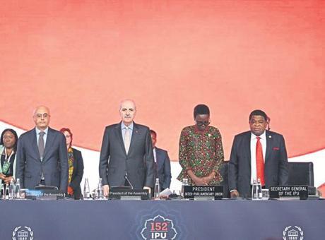 TBMM, Hayatını Kaybedenler İçin Saygı Duruşunda Bulundu