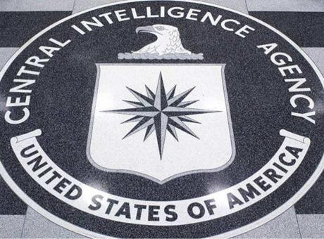 Trump, FISA 702'nci Maddesinin Süresini Uzattı: CIA, FBI'a Yetkisiz Dinleme İzni