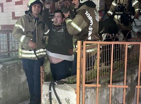 Gümüşpala'daki Yangında Can Pazarı: 20 Kişi Kurtarıldı