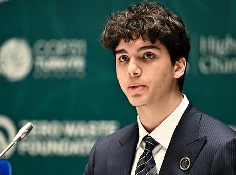 Cumhurbaşkanı Erdoğan'ın Torunu Sıfır Atık Gençlik Hareketini Duyurdu
