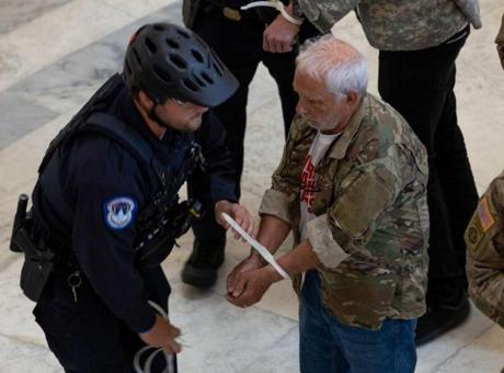 Washington'da Savaş Karşıtı Protesto: 62 Gazi Gözaltına Alındı