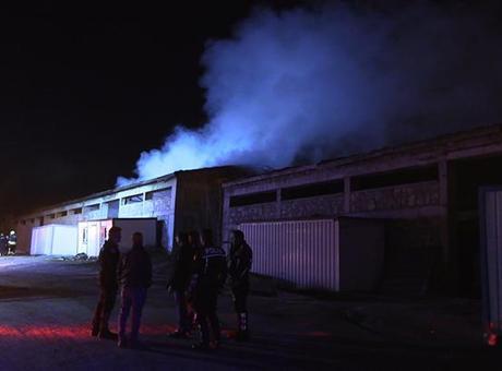 Bolu'da Depo Yangını: Yangın Sonucu Mülk Kullanılamaz Hale Geldi