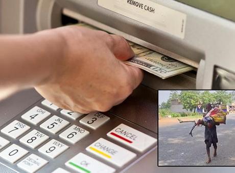 Hindistan'da Şok Olay: Ölen Ablasını Mezardan Çıkarıp Bankaya Götürdü