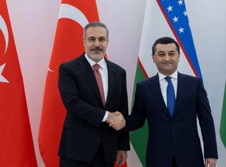 Dışişleri Bakanı Fidan, Özbek Mevkidaşı Saidov ile Kritik Telefon Görüşmesi Gerçekleştirdi