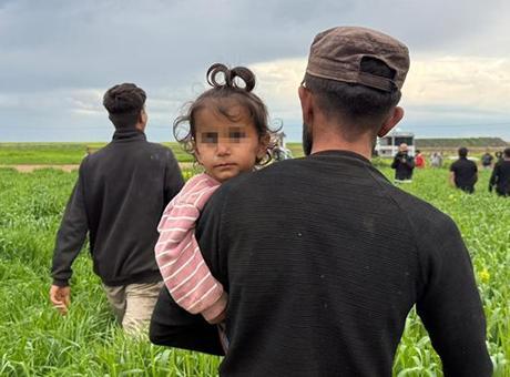 Diyarbakır'da Kaybolan 2,5 Yaşındaki Yazgül, 3 Kilometre Uzakta Bulundu