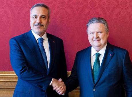Dışişleri Bakanı Hakan Fidan, Viyana'da Eyalet Başbakanı Michael Ludwig ile Görüştü