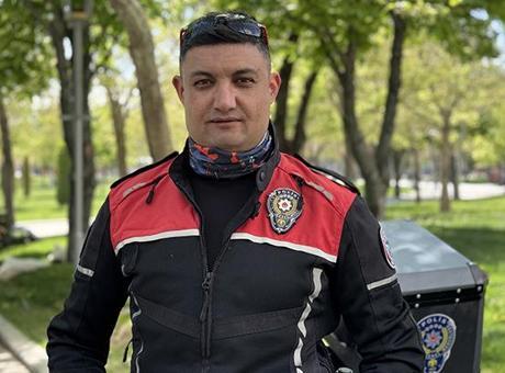 Sürücünün Boğazına Erik Kaçtı, Polis Ekipleri Hayatını Kurtardı