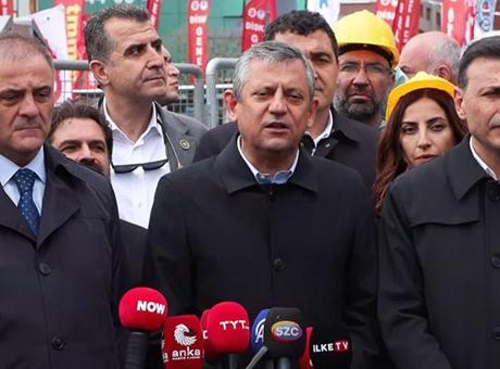 1 Mayıs Kutlamaları Kadıköy'de Gerçekleşti: Özgür Özel'den Önemli Mesajlar