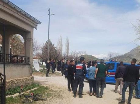 Kayseri'de İkili Trajedi: 4 Çocuk Annesi Eşini Öldürüp İntihar Etti