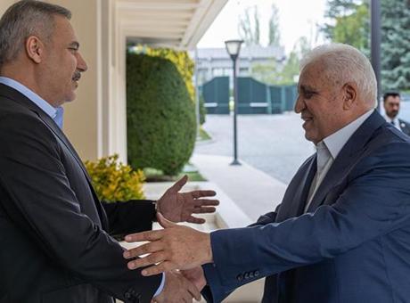 Dışişleri Bakanı Hakan Fidan, Haşdi Şabi Komisyonu Başkanı Feyyad ile Ankara'da Bir Araya Geldi