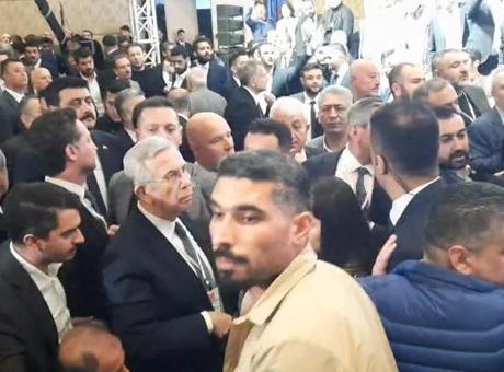 Türkiye Belediyeler Birliği Toplantısında Gerilim: Ekrem İmamoğlu'nun Mektubu Tartışma Yarattı
