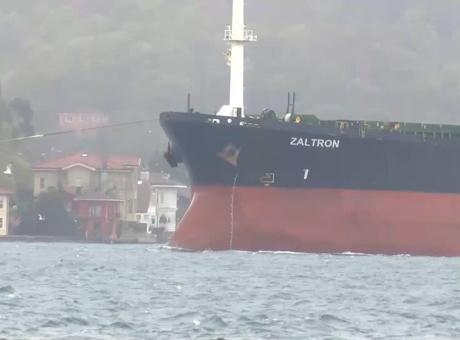 İstanbul Boğazı'nda Gemi Arızası: Trafik Geçici Olarak Durduruldu