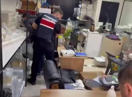 İstanbul'da Sahte Altın Operasyonu: 28 Milyon Lira Değerinde Vurgun Engellendi