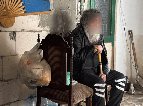Gebze'de Çöp Ev Skandalı: 1 Yıldır Dışarı Çıkmayan Adam Kurtarıldı