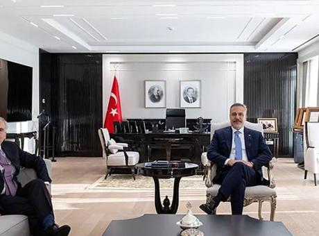 Dışişleri Bakanı Hakan Fidan, BM Genel Sekreteri'nin Özel Temsilcisi Jean Arnault ile Görüştü