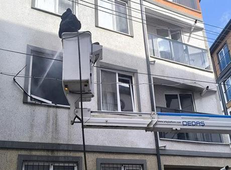 Afyonkarahisar'da Alevlere Karşı Cesur Bir Mücadele: Korkutucu Yangın Çocukların Çığlığıyla Önlenebildi