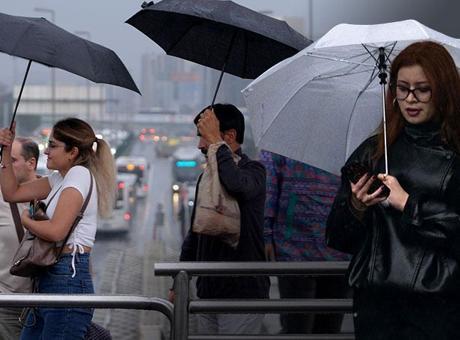 Meteoroloji'den Hafta Sonu İçin Önemli Uyarı: Sağanak Yağışlar Geri Dönüyor