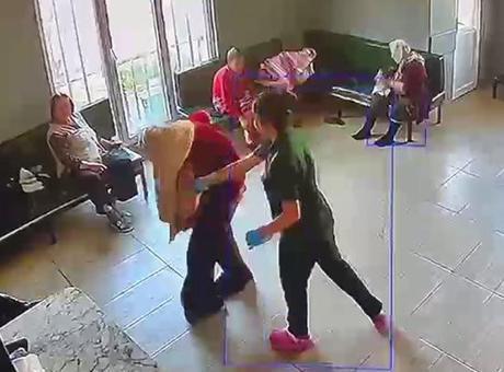 İstanbul'daki Yaşlı Bakım Merkezinde Şok Edici Şiddet İddiaları