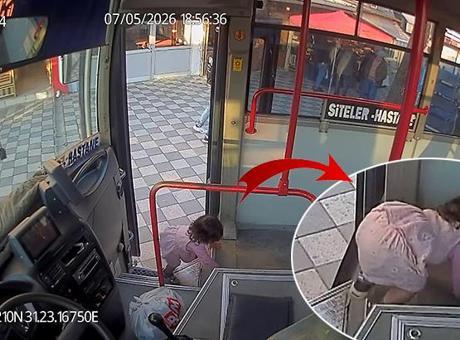 Küçük Çocuk Otobüse Emekleyerek Bindi, Fark Edilmedi!