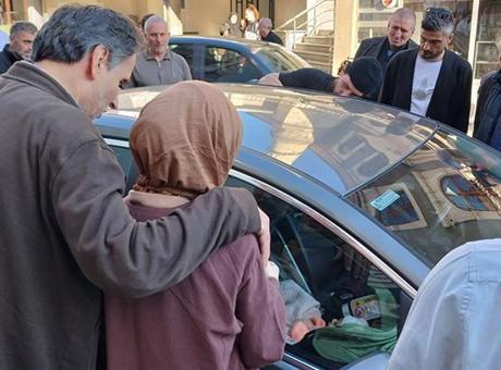 Trabzon’daki Korku Dolu Anlar: Bebek Arabada Kilitli Kaldı