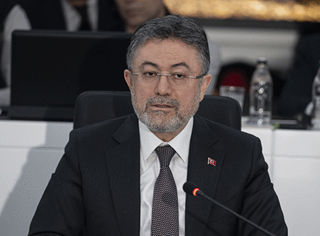 Bakan Yumaklı: Yapay Et Türkiye'ye Giremez