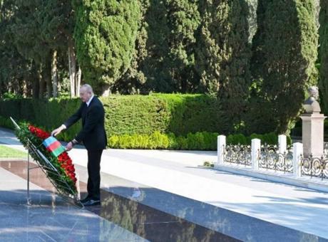Haydar Aliyev’in 103. Doğum Yıldönümünde Anma Töreni Düzenlendi