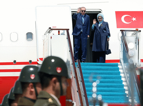 Cumhurbaşkanı Erdoğan Kazakistan'da Resmi Temaslarda Bulunuyor