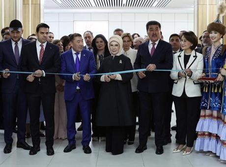 Emine Erdoğan, Kazakistan'da Sıfır Atık Eğitim Laboratuvarı'nı Açtı