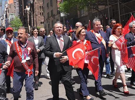 New York’ta 43. Türk Günü Yürüyüşü Coşku ile Gerçekleştirildi