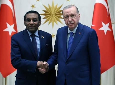 Cumhurbaşkanı Erdoğan, Sudan Başbakanı İdris ile Görüştü