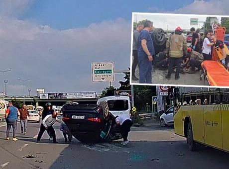 Kadıköy'de Sürücü Rahatsızlanınca Otomobil Takla Attı: Feci Kaza Kamerada Kaydedildi