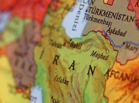 İran'ın Bender Abbas Kentinde Patlama Sesleri Duyuldu