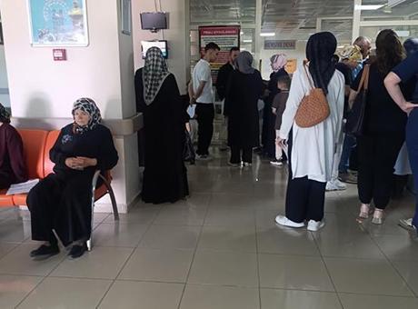 Bursa'da Bayram Ziyareti Sonrası Toplu Zehirlenme: 55 Kişi Hastaneye Başvurdu
