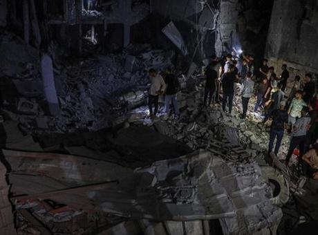 İsrail, Bayramın Son Gününde Gazze'ye Saldırılara Devam Ediyor