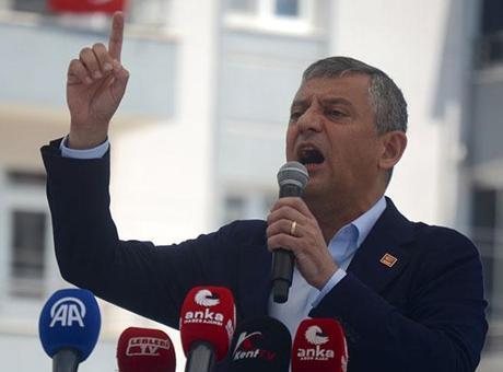 Özgür Özel'den Cesur Açıklamalar: 'Gerekirse Bu Başı Vereceğim, Ama Asla Eğilmeyeceğim'