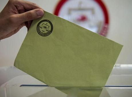 Ara Seçimlerde Sandıklar Kapatıldı, Sayım Süreci Başladı