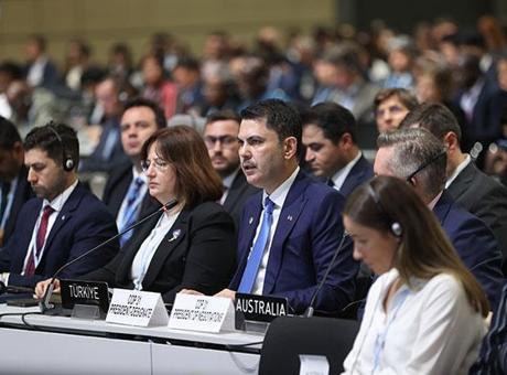COP31'de '1,5 Derece' Vurgusu: Bakan Kurum'dan Ülkelere Sert Uyarı!