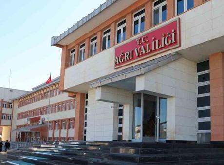 Ağrı Valiliği'nden Hayatını Kaybeden Öğretmenle İlgili Resmi Açıklama