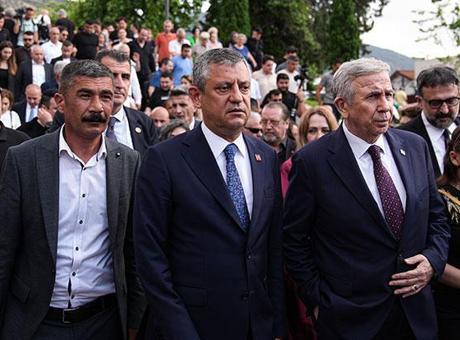Siyasette Derin İz Bırakan Ferdi Zeyrek, Vefatının Birinci Yılında Anıldı