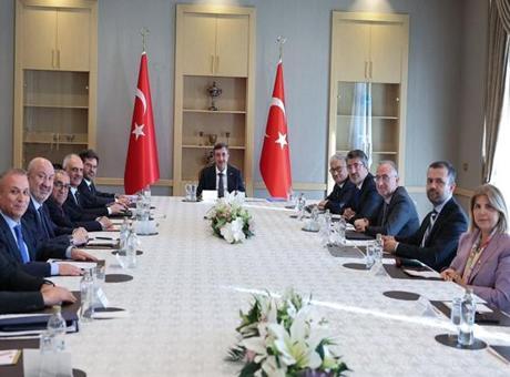 Cumhurbaşkanı Yardımcısı Yılmaz, Ekonomi Politikaları Kurulu ile Görüşme Gerçekleştirdi